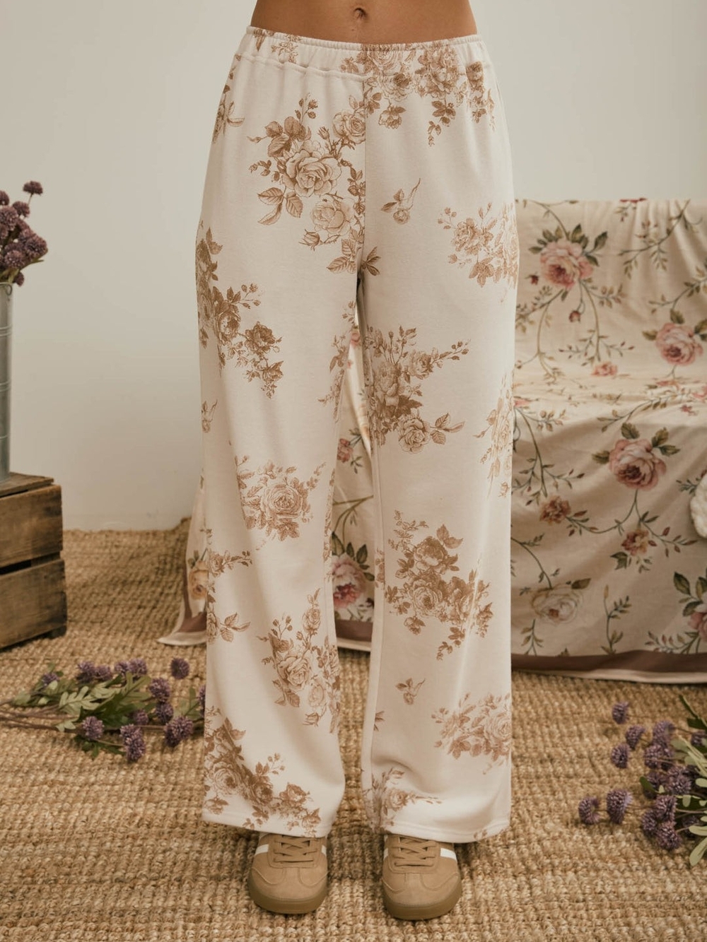 Floral Wide-Leg Joggers in Cream and Tan